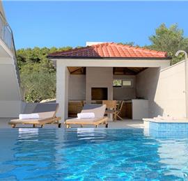 6 Bedroom Beachfront Villa with Heated Pool near Vela Luka on Korcula Island, Sleep 12